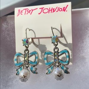 NEW✨Betsey Johnson earrings🎀